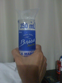 Berlingot d'eau vendu dans la rue en Colombie